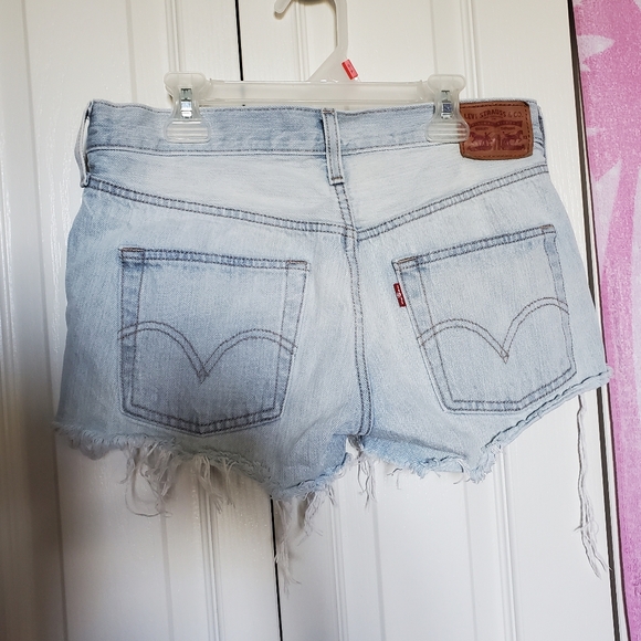 Levi's Shorts - Picture 2 of 6